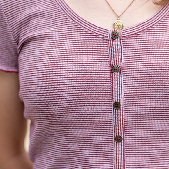 Stripped button-up lettuce edge tee - Picture 3 of 3